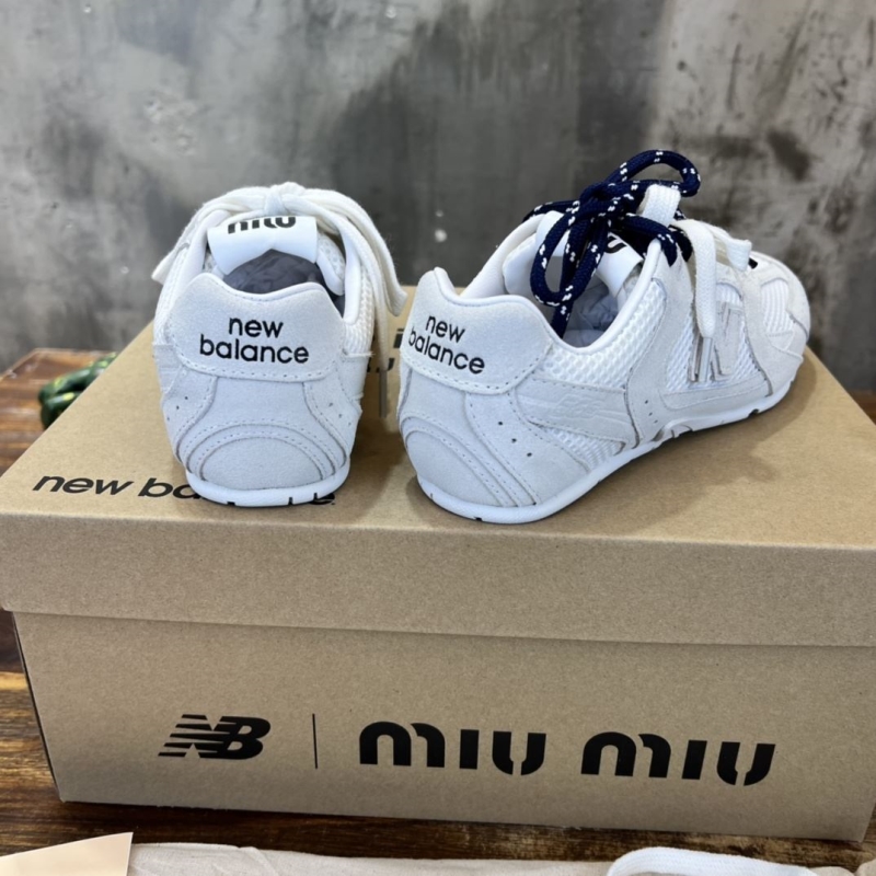 Miu Miu Casual Shoes